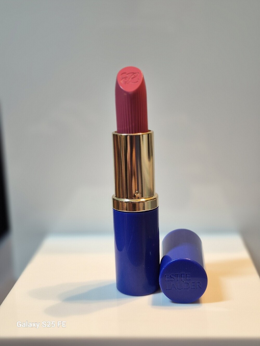 Estee Lauder Pure Color Lipstick Creme: Powerful (220),  .12oz, New